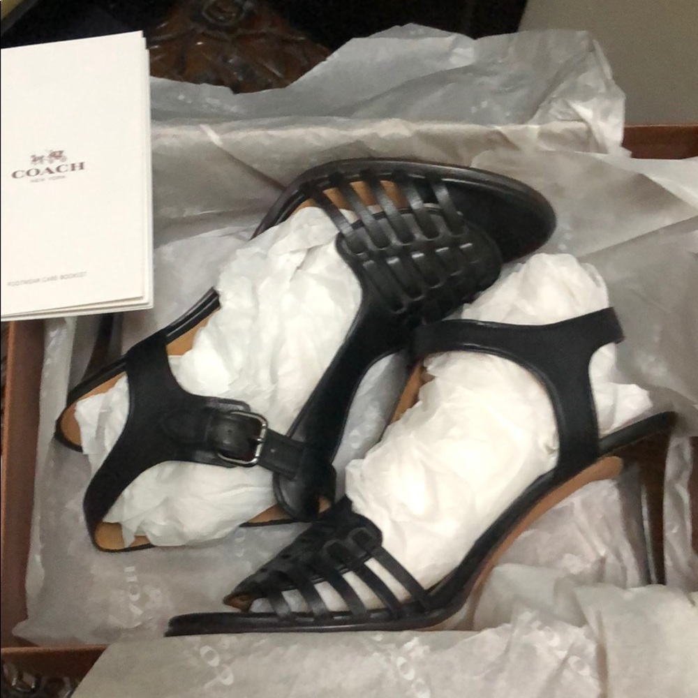 ✨SOLD‼️✨Coach heels 👠 in black 9 1/2